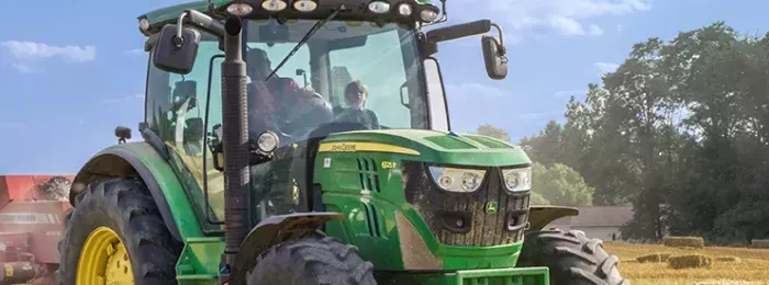 substituicao-vidro-partido-maquinas-agricolas